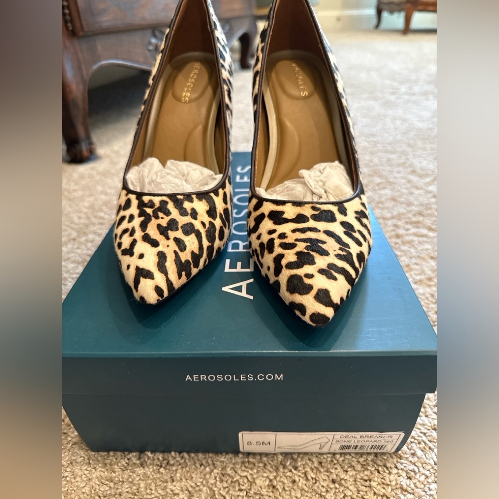 Brand New Aerosoles “Deal Breaker” Leopard Heels – Size 8.5M
